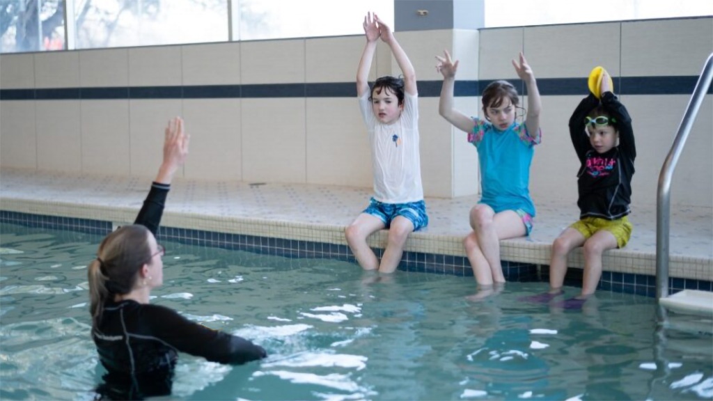Why Aquatic Therapy & Swim Lessons are Important for Learning Disabilities